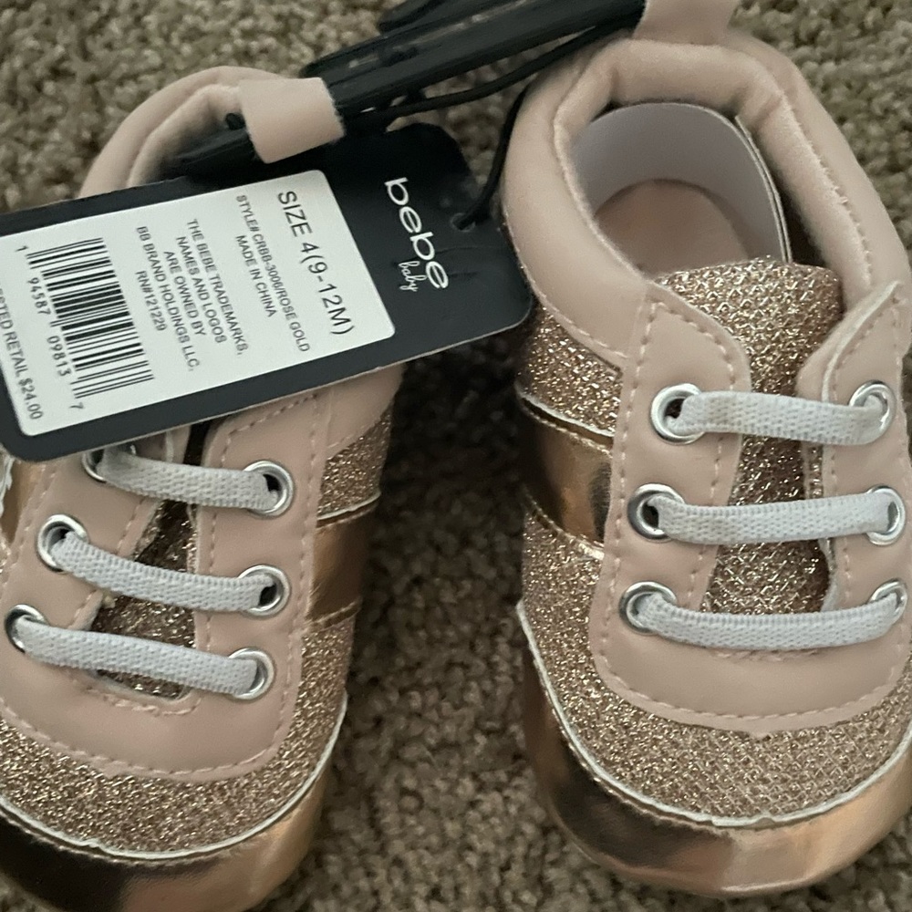 Size 4 (9-12m) Bebe shoes.